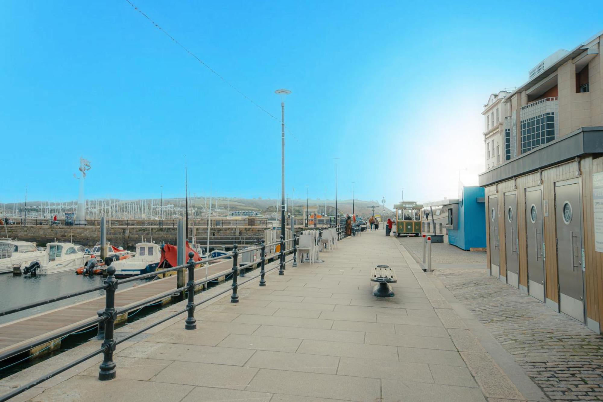 Appartamento Super Duplex With Free Parking Plymouth Esterno foto